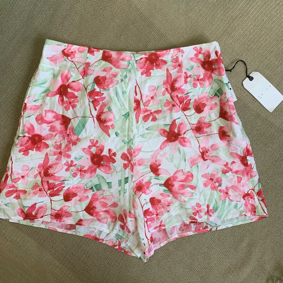 Leith Pants - Floral shorts from Leith. NWT